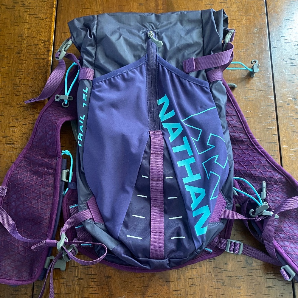 Nathan TrailMix 12 liter race pack